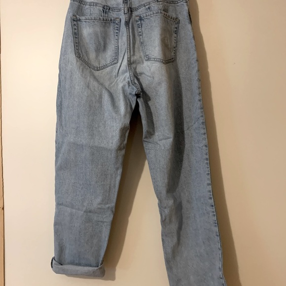 We the free (Free people) High Rise- size 28 curvy bottom - Picture 4 of 6